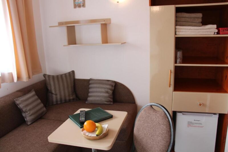 Dwupoziomowe studio dla czterech osób