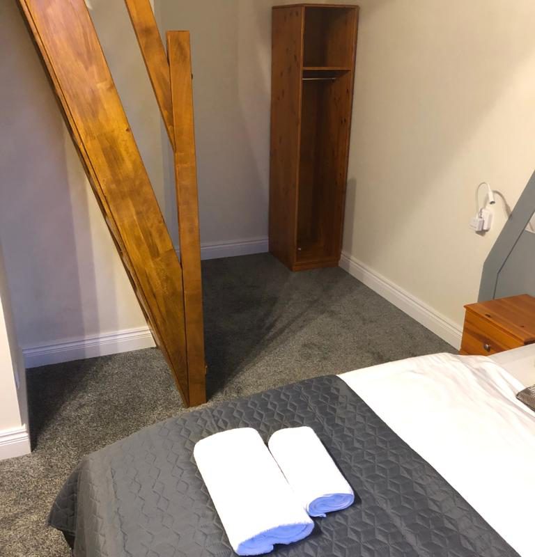 Dwupoziomowe studio dla czterech osób